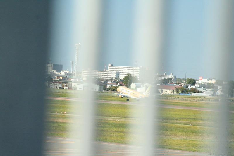 丘珠空港を飛び立つFDA機
